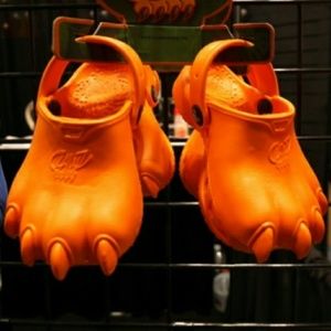 Brand new Clawz shoes kids sz c5 / 6